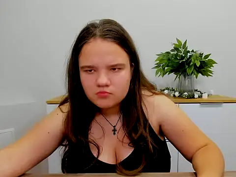 Snapshot of AdeleCruz chatting on 02/04/25, 11:27 AdeleCruz online show from 02/04/25, 11:27