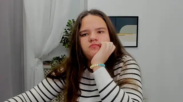 Snapshot of AdeleCruz chatting on 02/07/25, 08:11 AdeleCruz online show from 02/07/25, 08:11