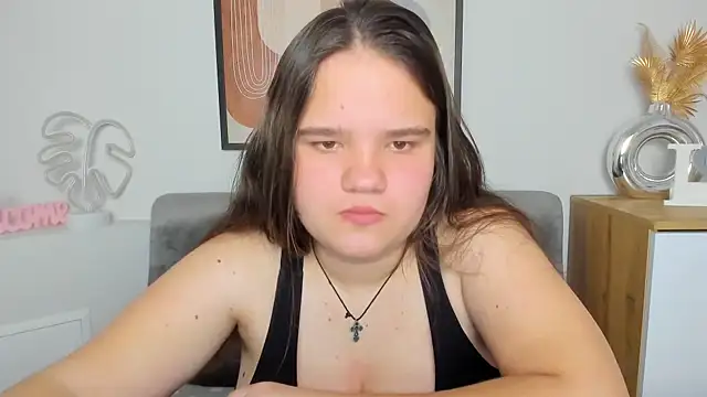 Snapshot of AdeleCruz chatting on 03/12/25, 01:30 AdeleCruz online show from 03/12/25, 01:30