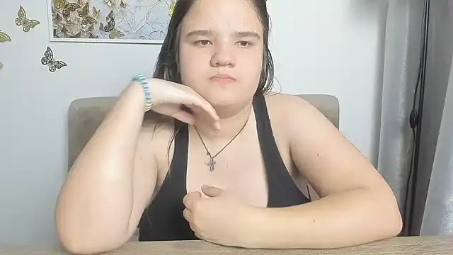 Snapshot of AdeleCruz chatting on 03/13/25, 04:34 AdeleCruz online show from 03/13/25, 04:34