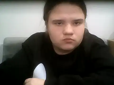 Snapshot of AdeleCruz chatting on 03/15/25, 04:32 AdeleCruz online show from 03/15/25, 04:32