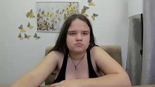 Snapshot of AdeleCruz chatting on 03/22/25, 04:26 AdeleCruz online show from 03/22/25, 04:26