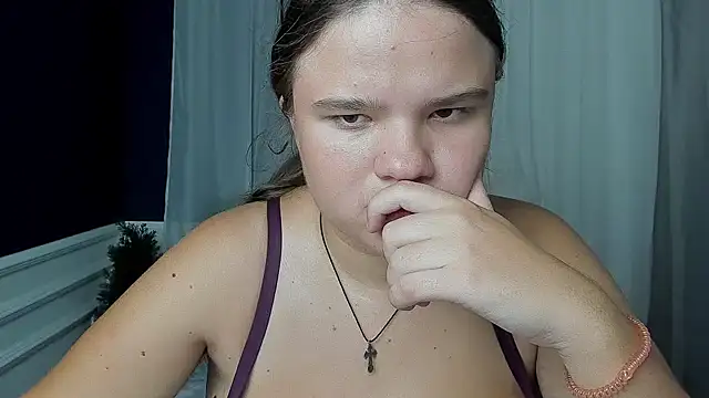 Snapshot of AdeleCruz chatting on 09/15/25, 12:16 AdeleCruz online show from 09/15/25, 12:16