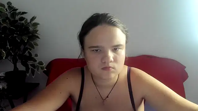 Snapshot of AdeleCruz chatting on 09/20/25, 12:06 AdeleCruz online show from 09/20/25, 12:06