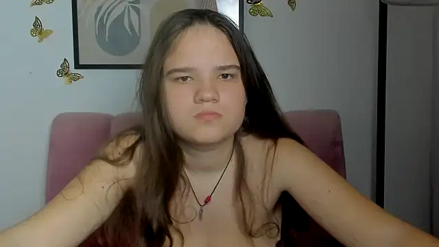 Snapshot of AdeleCruz chatting on 04/17/26, 11:46 AdeleCruz online show from 04/17/26, 11:46