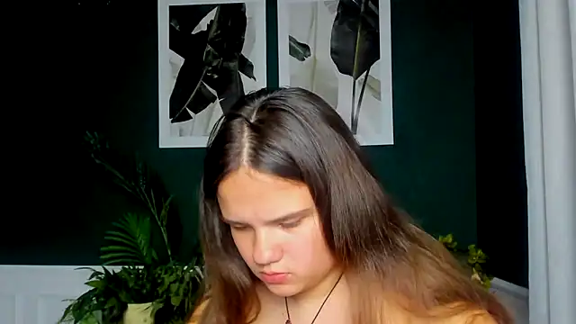 Snapshot of AdeleCruz chatting on 05/08/26, 12:10 AdeleCruz online show from 05/08/26, 12:10