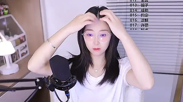 Muzi-sing online show from 04/17/26, 12:19