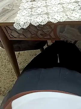 Snapshot of senle12ben chatting on 01/07/25, 03:44 senle12ben online show from 01/07/25, 03:44