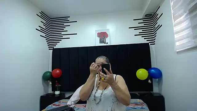 VickyBoobss online show from 11/11/25, 12:38