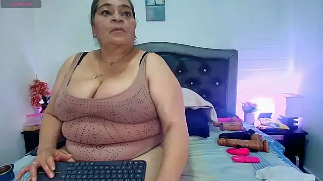Snapshot of VickyBoobss chatting on 05/12/26, 07:22 VickyBoobss online show from 05/12/26, 07:22