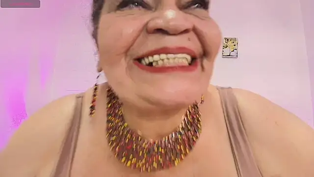 Snapshot of VickyBoobss chatting on 05/21/26, 04:58 VickyBoobss online show from 05/21/26, 04:58