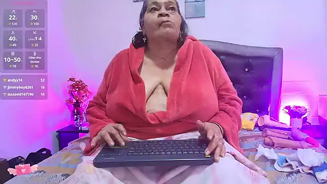 VickyBoobss online show from 07/16/26, 08:53