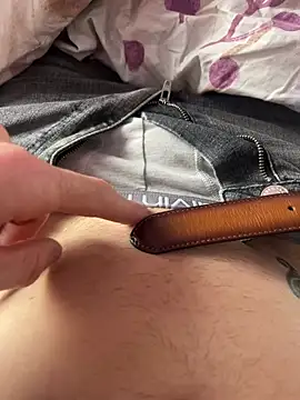 Snapshot of willy75 chatting on 03/15/25, 03:27 willy75 online show from 03/15/25, 03:27