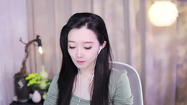 Snapshot of Zoe-99 chatting on 11/11/25, 03:12 Zoe-99 online show from 11/11/25, 03:12