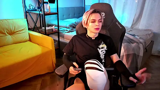 leon yuugen online show from 01/29/25, 07:25