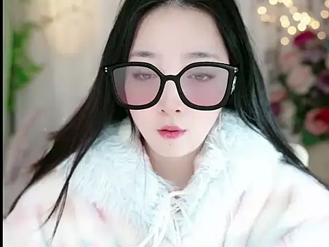 Snapshot of WenBao-Bao chatting on 01/15/25, 02:13 WenBao-Bao online show from 01/15/25, 02:13