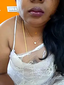 Snapshot of kanikasree chatting on 03/11/25, 08:41 kanikasree online show from 03/11/25, 08:41