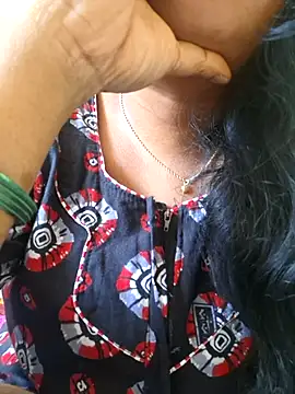 Snapshot of kanikasree chatting on 09/26/25, 03:32 kanikasree online show from 09/26/25, 03:32