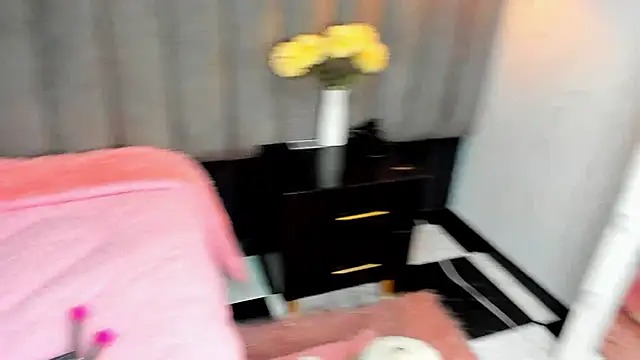 chelsea bolton  online show from 11/24/25, 01:00