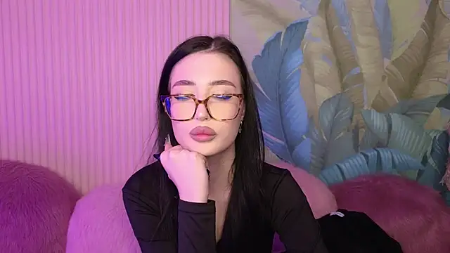 EmmaLawrens online show from 02/19/25, 12:00