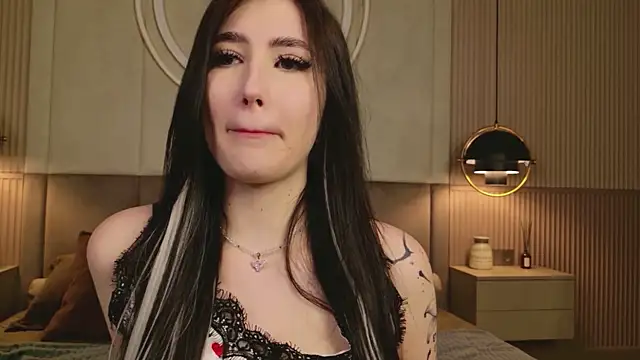 EmmaLawrens online show from 05/20/26, 11:38