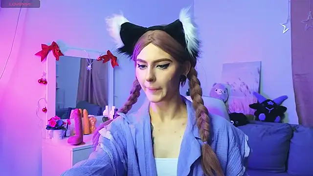 Emily  Mooree online show from 01/19/25, 04:22