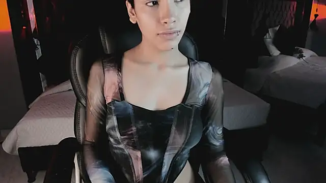 vaiolethsan   online show from 01/18/26, 01:59