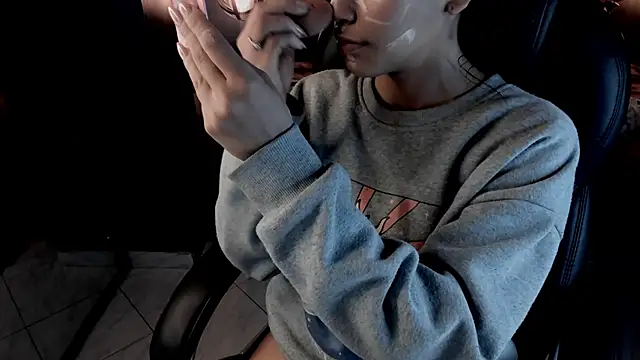 vaiolethsan   online show from 02/24/26, 08:29