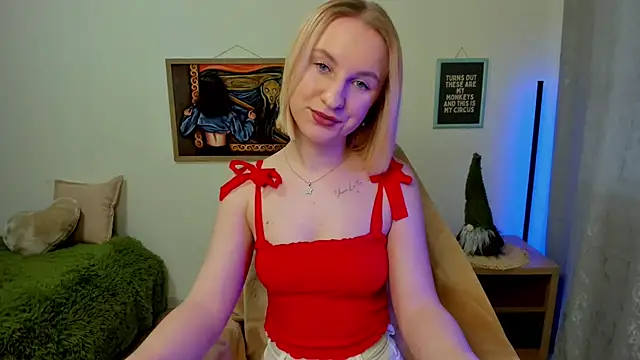 Snapshot of BeautyBlondy chatting on 02/13/25, 01:37 BeautyBlondy online show from 02/13/25, 01:37