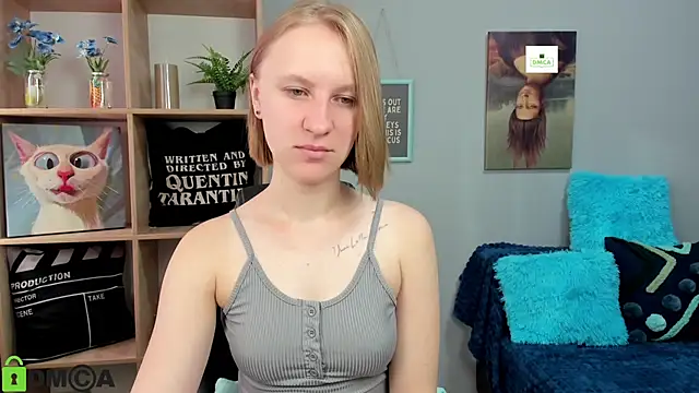 Snapshot of BeautyBlondy chatting on 09/18/25, 05:42 BeautyBlondy online show from 09/18/25, 05:42