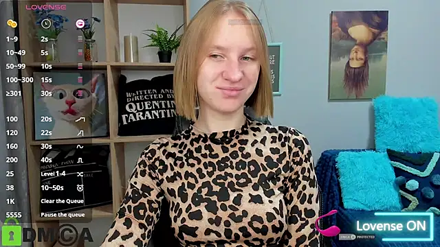 Snapshot of BeautyBlondy chatting on 10/10/25, 05:39 BeautyBlondy online show from 10/10/25, 05:39