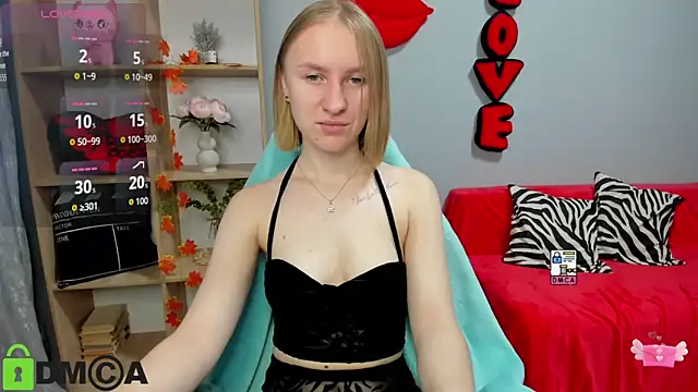 Snapshot of BeautyBlondy chatting on 11/13/25, 01:10 BeautyBlondy online show from 11/13/25, 01:10