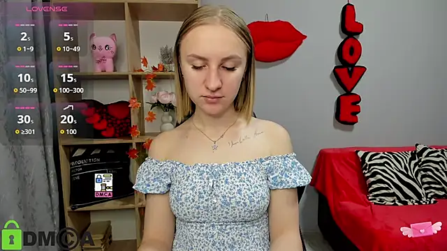 Snapshot of BeautyBlondy chatting on 12/01/25, 01:27 BeautyBlondy online show from 12/01/25, 01:27