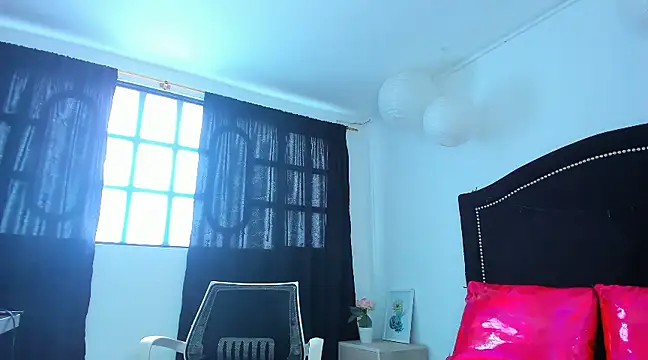 Cleo Hott online show from 02/04/25, 06:38