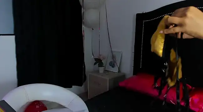 Cleo Hott online show from 02/25/25, 04:03