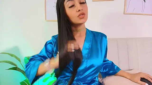 trissha xk1 online show from 02/18/25, 03:43