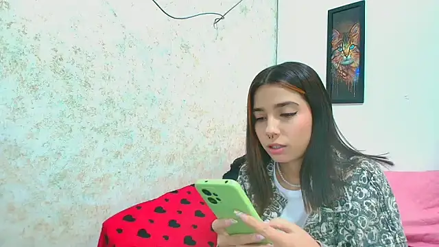 Rousse violett online show from 03/15/25, 08:21