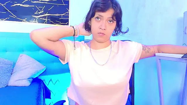 Snapshot of gabriela_cortez chatting on 01/08/26, 12:29 gabriela cortez online show from 01/08/26, 12:29