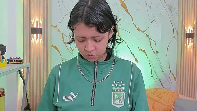 Snapshot of gabriela_cortez chatting on 01/14/26, 12:44 gabriela cortez online show from 01/14/26, 12:44