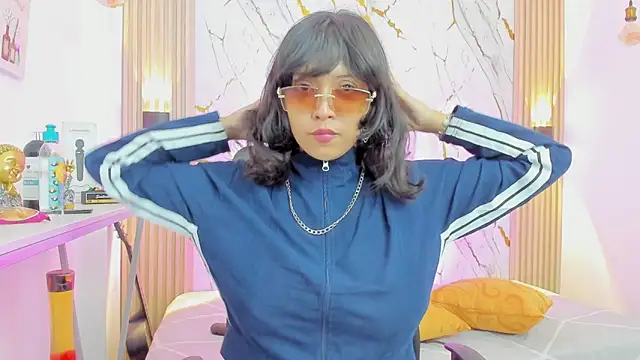 Snapshot of gabriela_cortez chatting on 01/18/26, 12:53 gabriela cortez online show from 01/18/26, 12:53