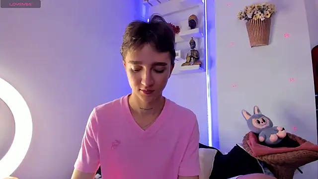 Snapshot of jeremy_salvatore chatting on 10/31/25, 05:03 jeremy salvatore online show from 10/31/25, 05:03