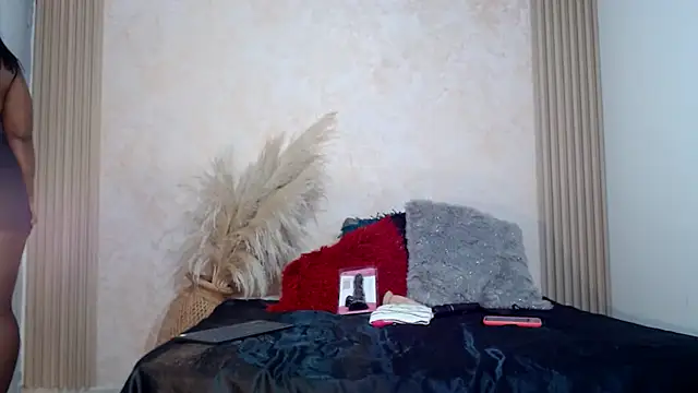 RAICHELLCOOPER1 online show from 11/16/25, 02:00