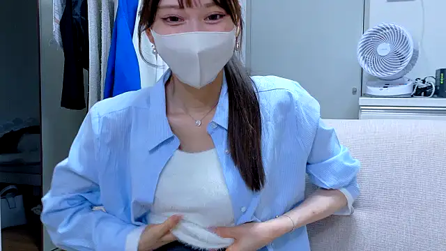 Snapshot of riken_jp chatting on 10/19/25, 06:14 riken jp online show from 10/19/25, 06:14