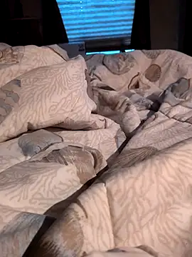 young18dick  online show from 03/12/26, 02:07