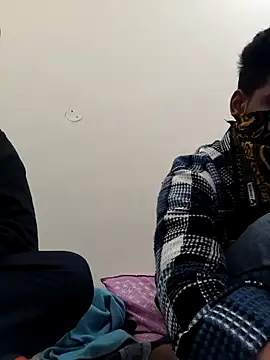 13lusty online show from 02/12/25, 05:37