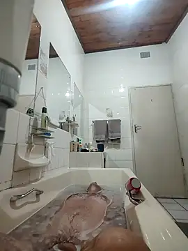 itsmeyes69 online show from 01/25/25, 06:46