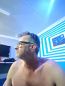 itsmeyes69 online show from 01/30/25, 11:02