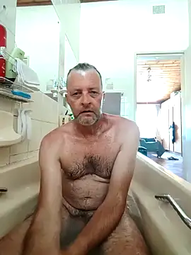 itsmeyes69 online show from 01/31/25, 08:11