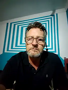 itsmeyes69 online show from 02/11/25, 10:18