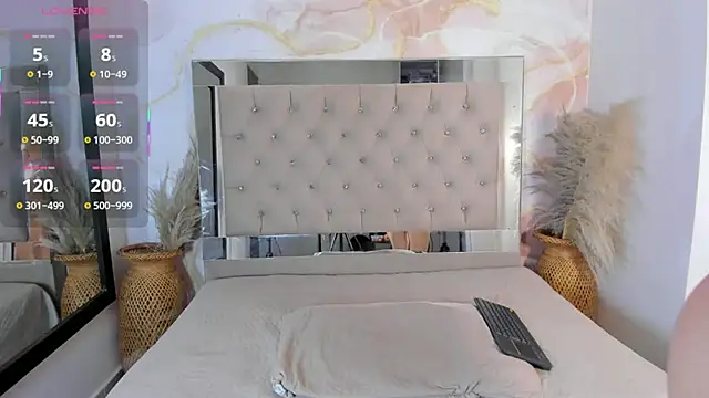 Sara conde online show from 09/27/25, 07:41